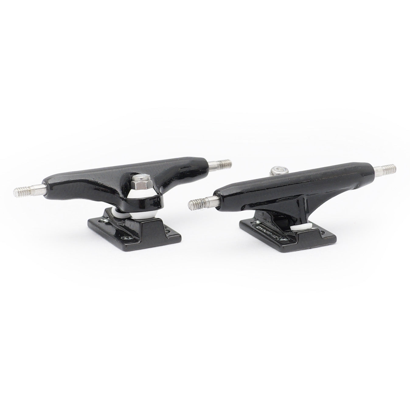 dynamic fingerboard trucks 32mm width black hanger black locknut baseplate