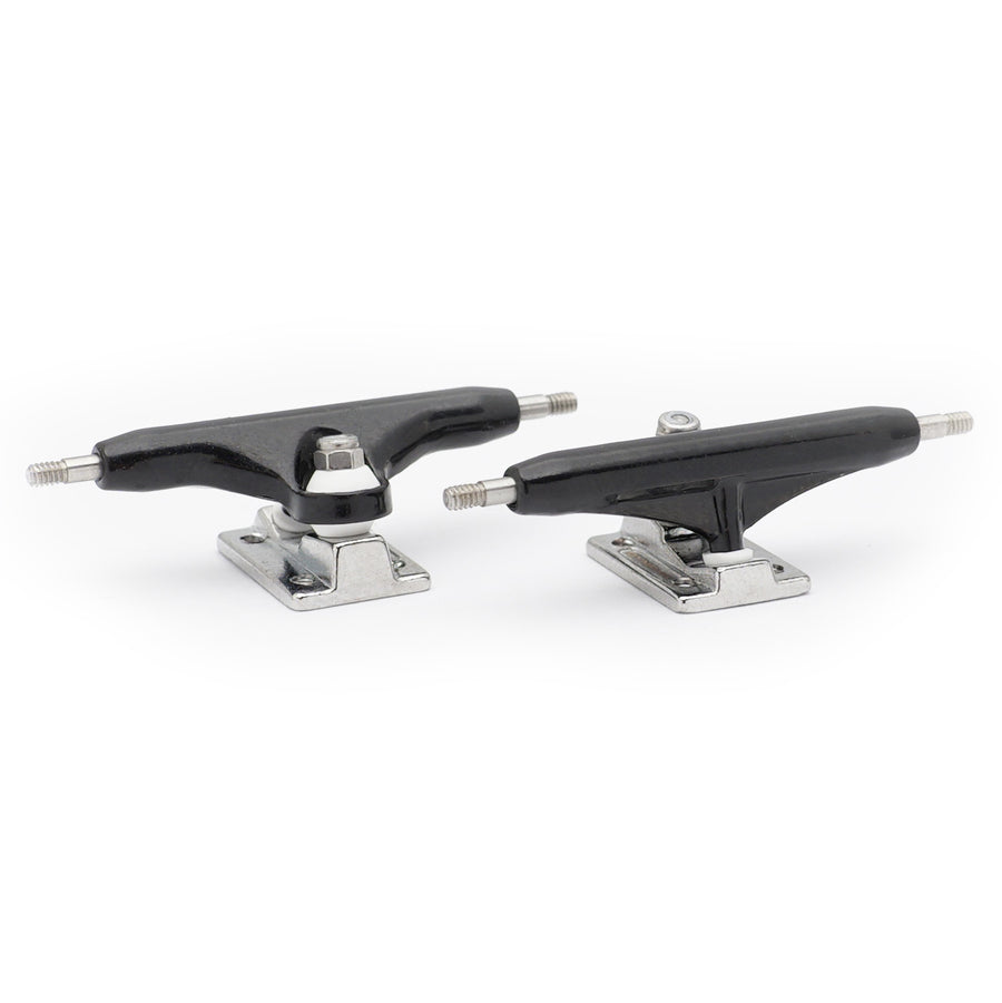 dynamic trucks 34mm width black hanger chrome baseplate