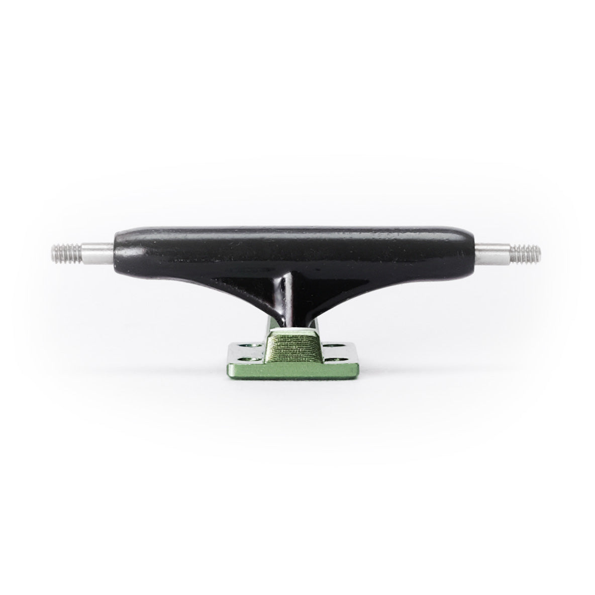 32mm dynamic trucks set black hanger dark green baseplate