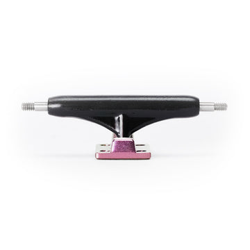32mm dynamic trucks set black hanger pink baseplate
