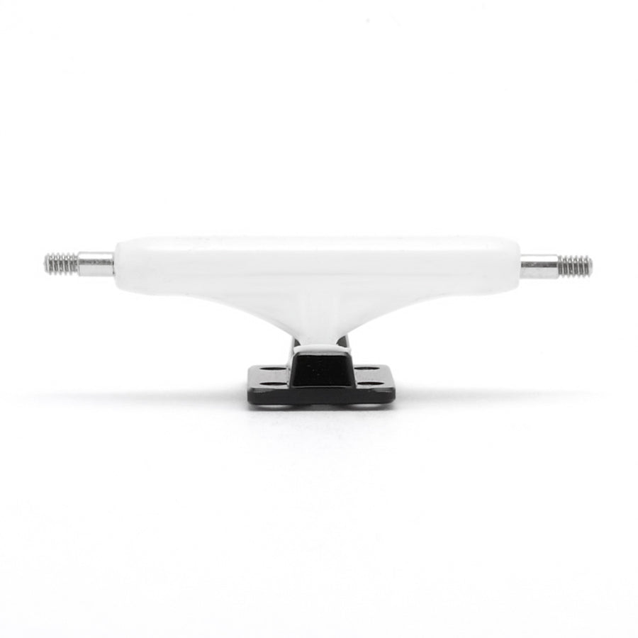 dynamic trucks 32mm white hanger black baseplate