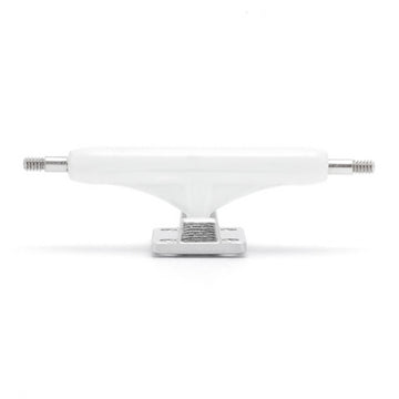 dynamic trucks 32mm white hanger chrome baseplate