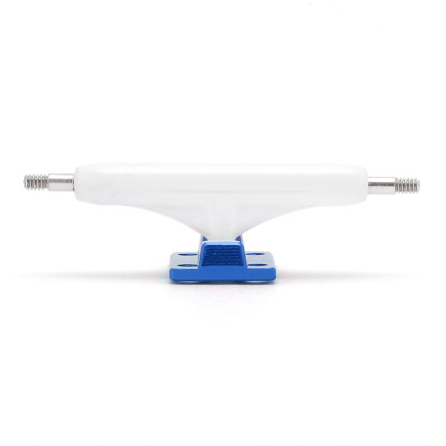 dynamic trucks 32mm white hanger blue baseplate