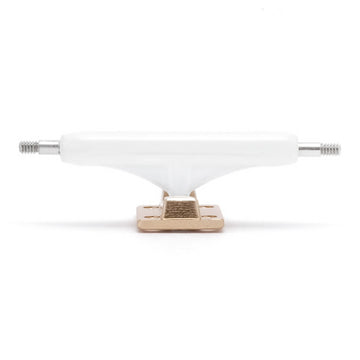 dynamic trucks 32mm white hanger gold baseplate