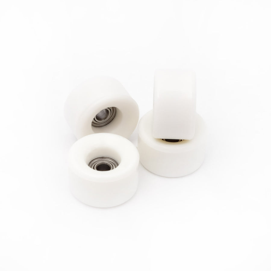 set of 4 bearing wheels cruiser shape 8mm diameter white color